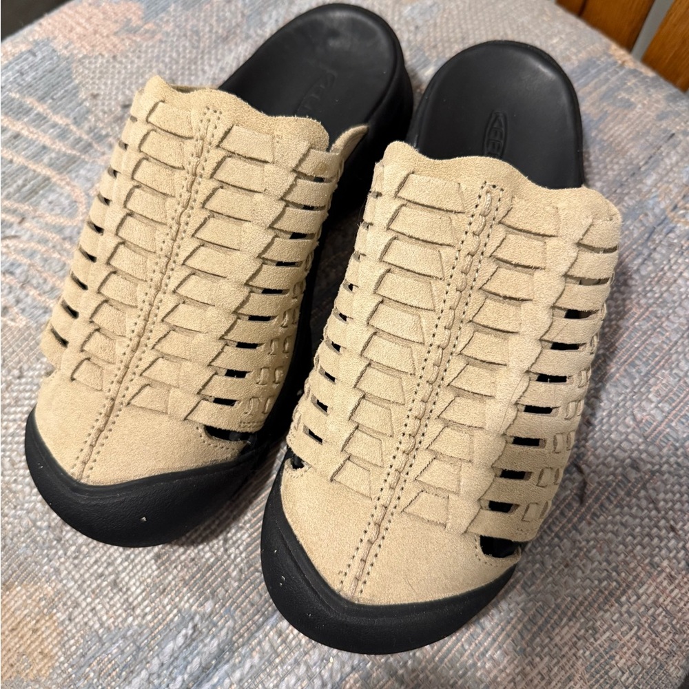 Keen Huarache Suede Woven Slip-On Mules Clogs *RARE* - Women’s 8 - Picture 2 of 5